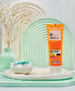 ژل شوینده لایه بردار ویتامین سی اسکین وان
