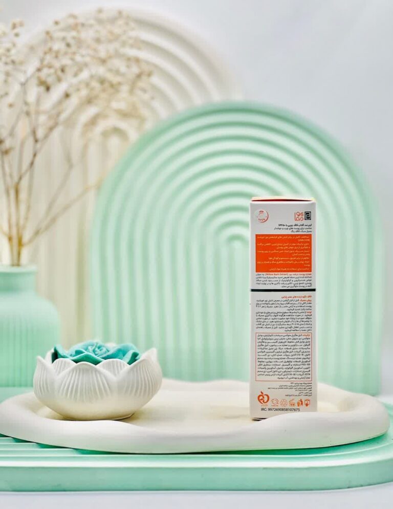 کرم ضد آفتاب فاقد چربی پرودرما SPF50 مناسب پوست چرب و جوشدار