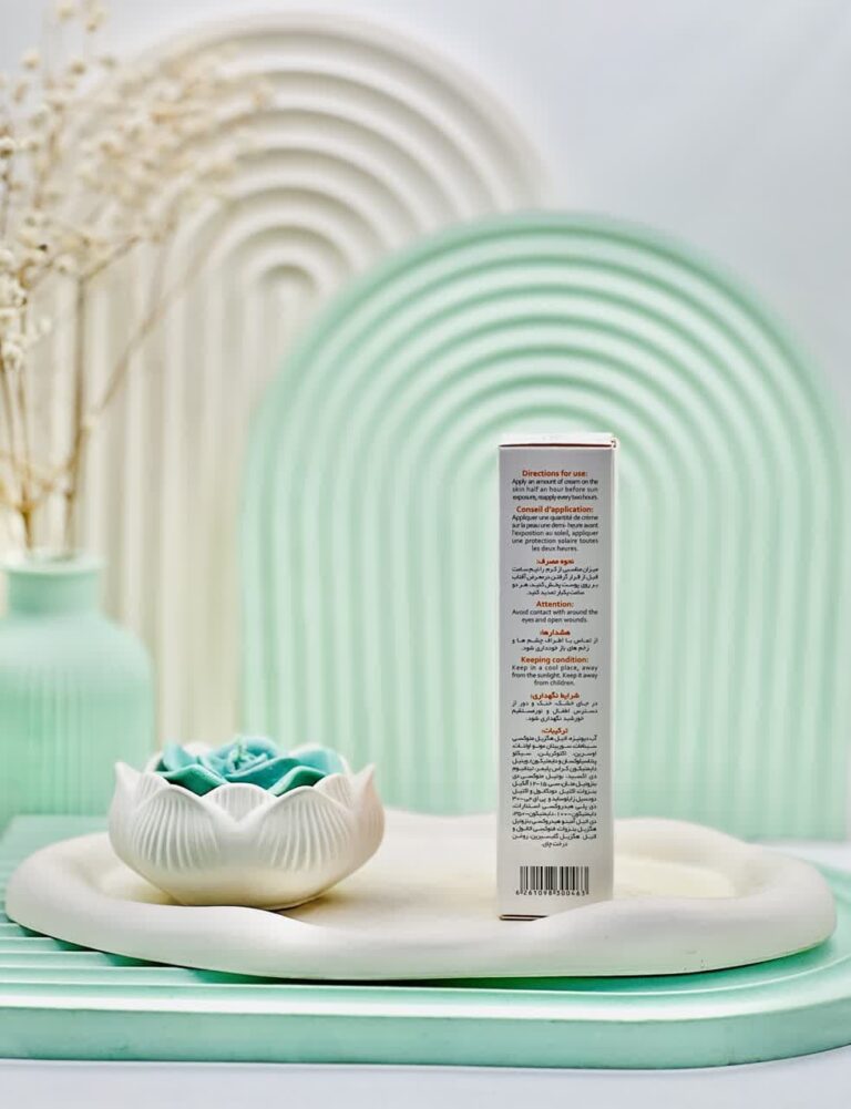 کرم ضد آفتاب SPF50 بی رنگ پوست خشک و معمولی وچه