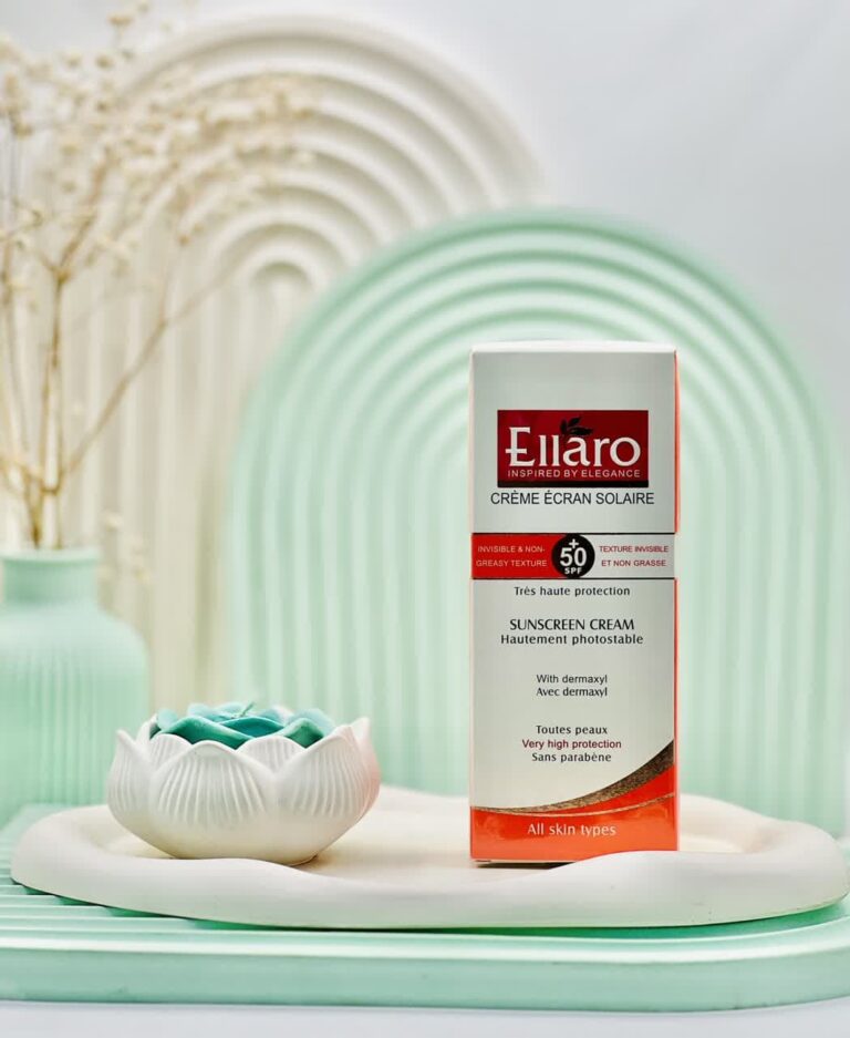 کرم ضد آفتاب SPF50 بی رنگ مناسب انواع پوست الارو