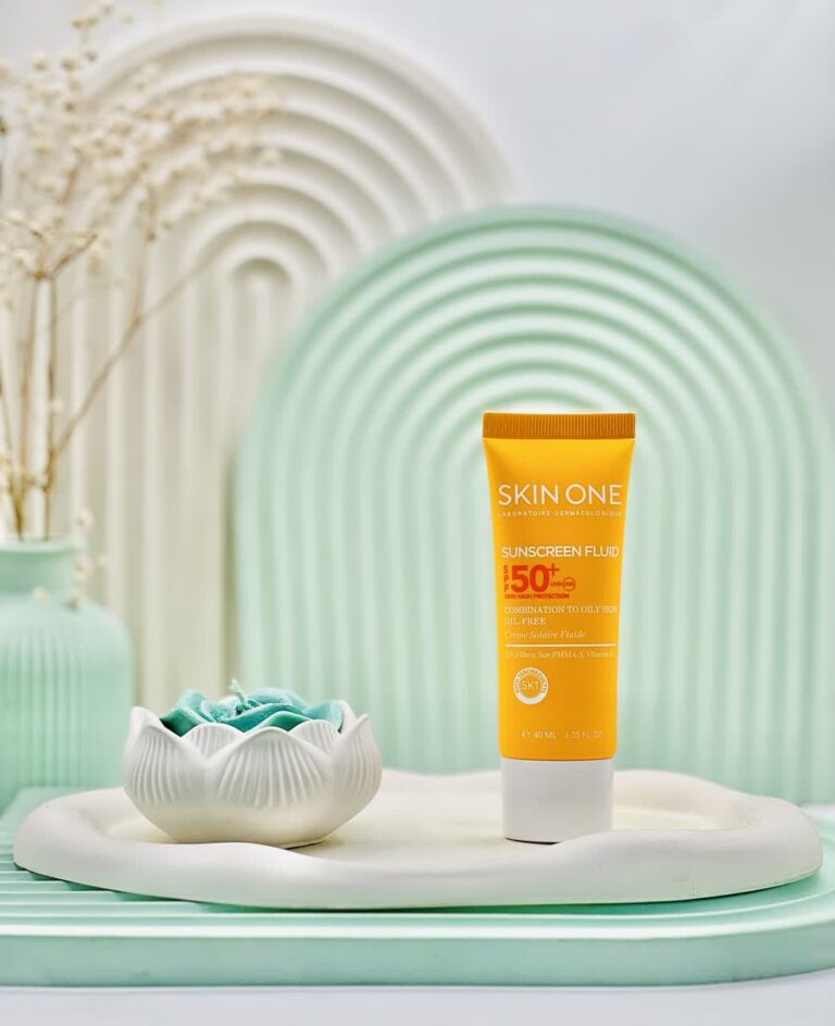 فلوئید ضد آفتاب SPF50 اسکین وان مناسب پوست‌ چرب