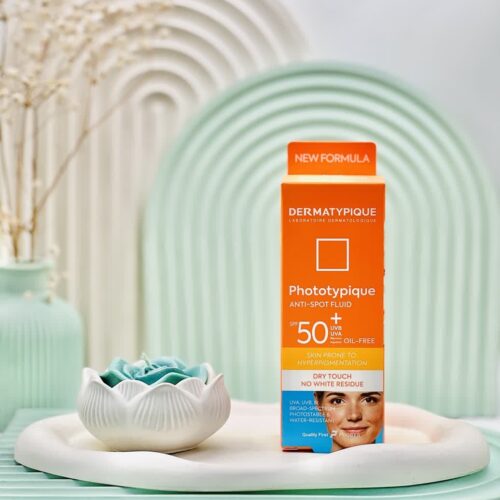 فلوئید ضد آفتاب روشن کننده SPF50 درماتییک