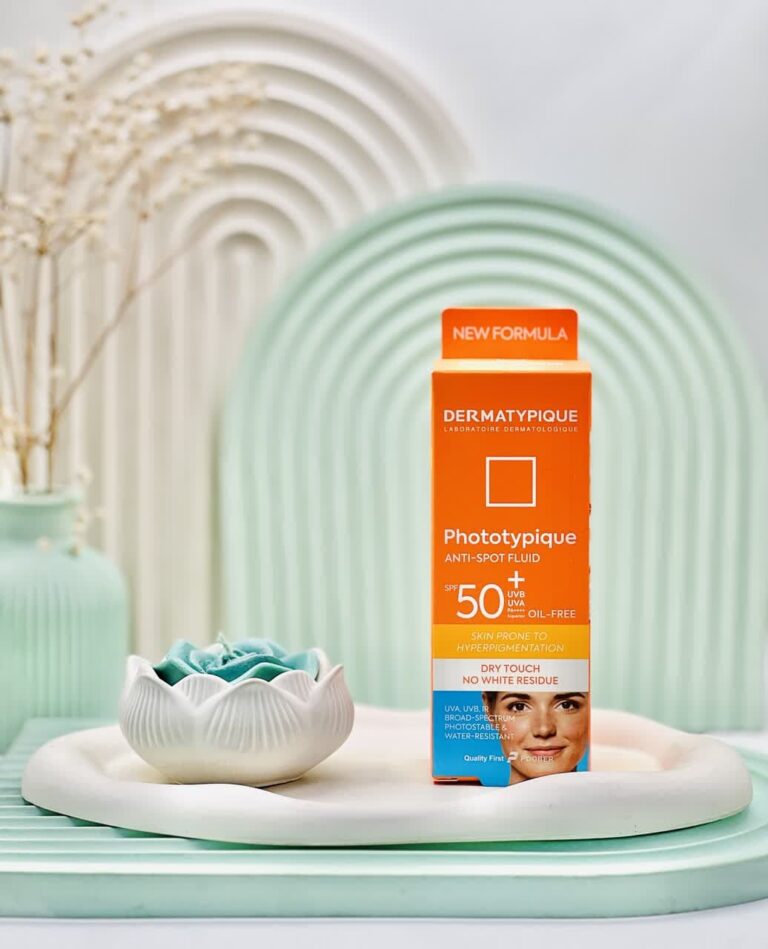فلوئید ضد آفتاب روشن کننده SPF50 درماتییک