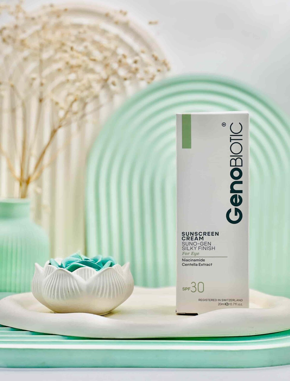  کرم ضد آفتاب دور چشم spf 30 ژنوبایوتیک