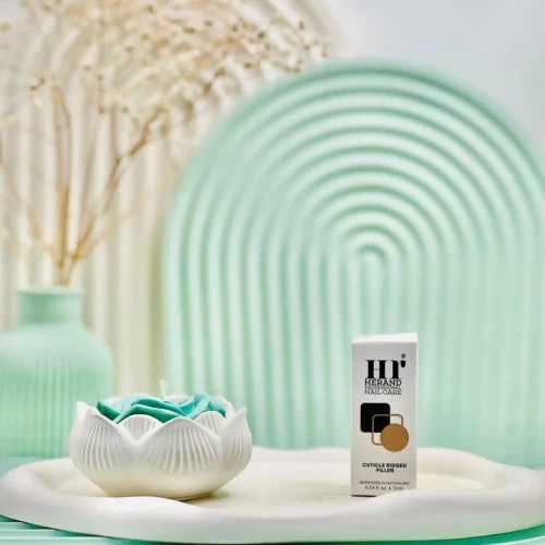 محلول صاف کننده کوتیکول ناخن هراند