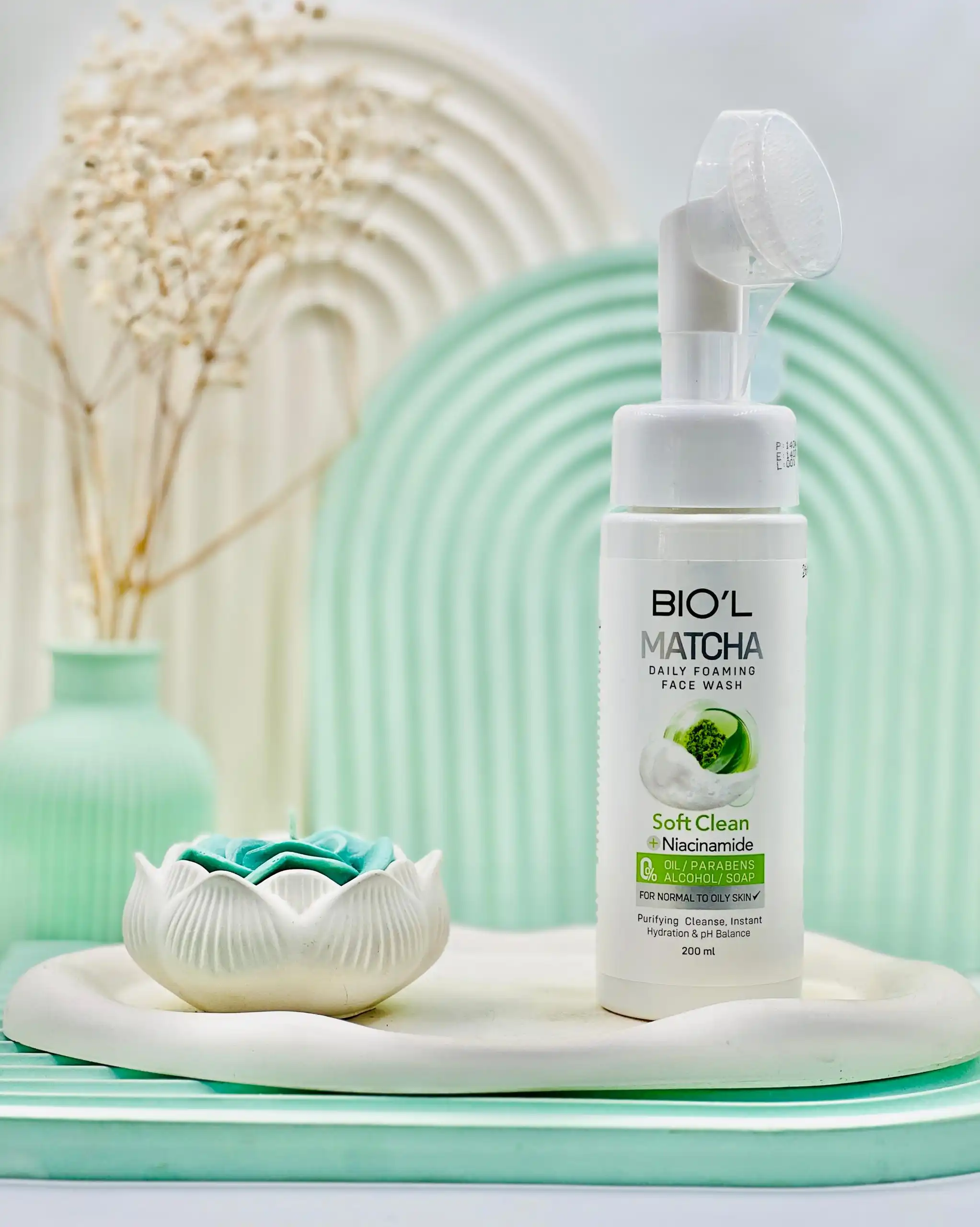 biol matcha daily foaming face wash soft clean niacinamid daroosazam.com فوم شستشوی صورت ماچا و نیاسینامید بیول