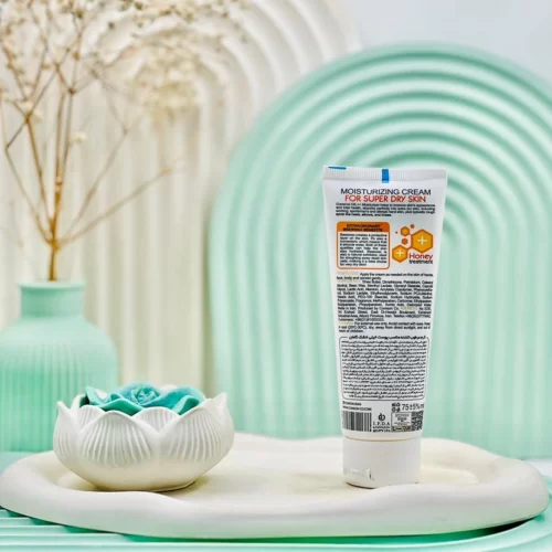 کرم مرطوب کننده اویل تو پلاس کامان