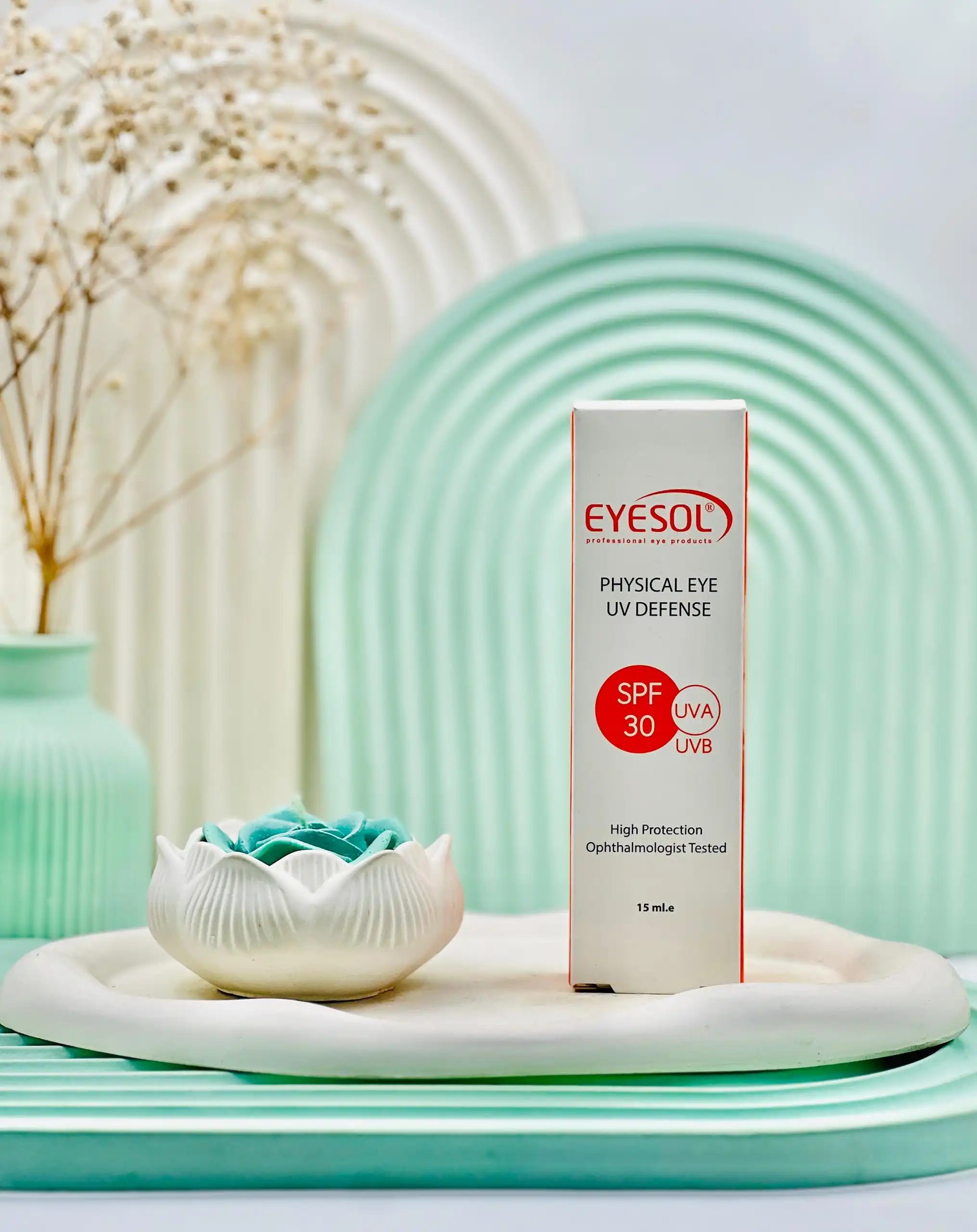 eyesol physical eye uv defense spf 30 daroosazam.com کرم ضد آفتاب دور چشم آیسول 15 میلی لیتر