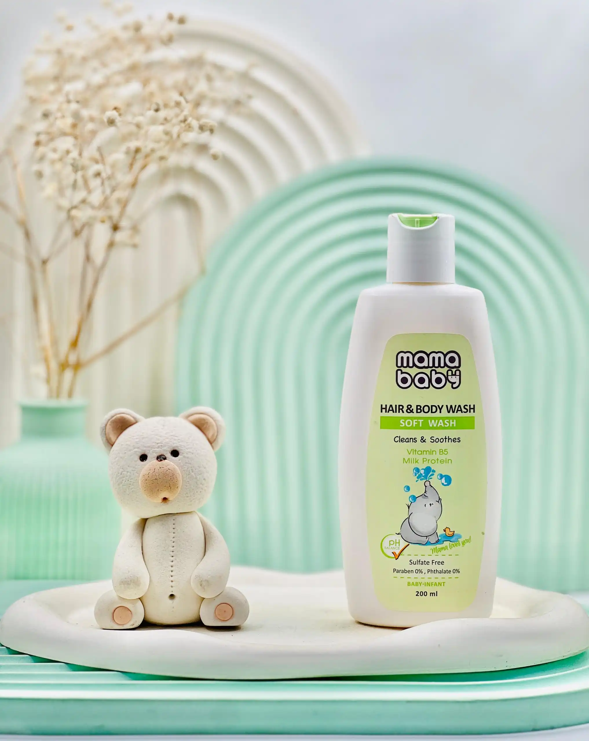 mama baby hair and body wash soft wash shampoo daroosazam.com شامپو سر و بدن نوزاد ماما بیبی 200 میلی لیتر