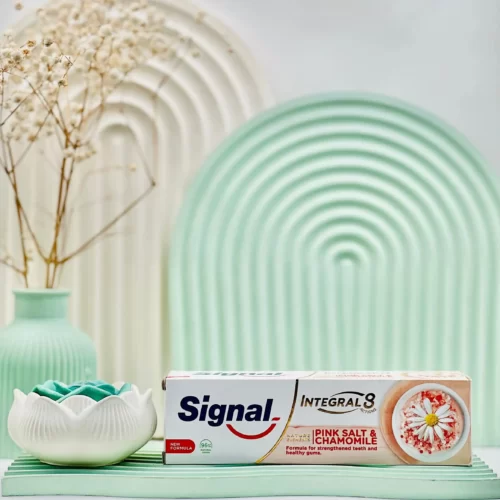 خمیر دندان اینتگرال 8 کاره نمک صورتی و روغن بابونه سیگنال