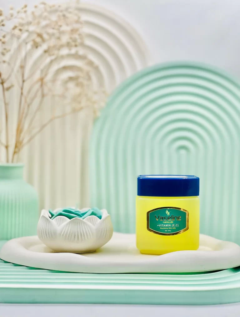 وازلین ویتامینه آناهیتا