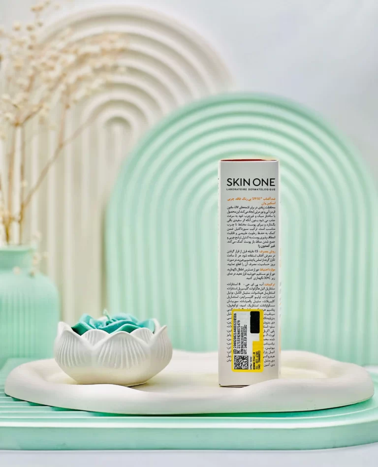 فلوئید ضد آفتاب SPF50 اسکین وان مناسب پوست‌ چرب 40 میلی‌لیتر