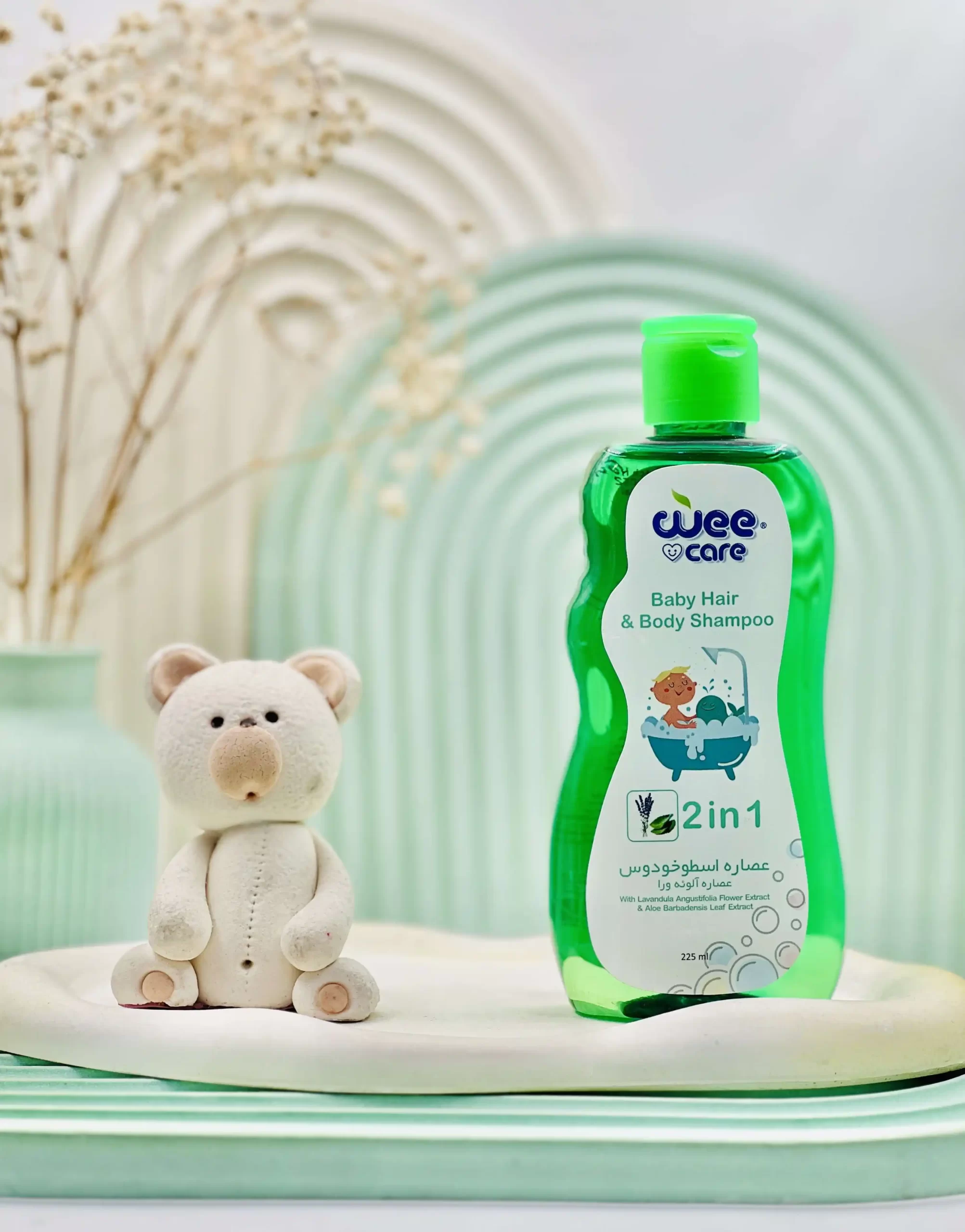 wee care baby hair shampoo 2in 1 daroosazam.com شامپو سر و بدن عصاره اسطوخودوس و آلوئه ورا وی کر 225 میلی لیتر