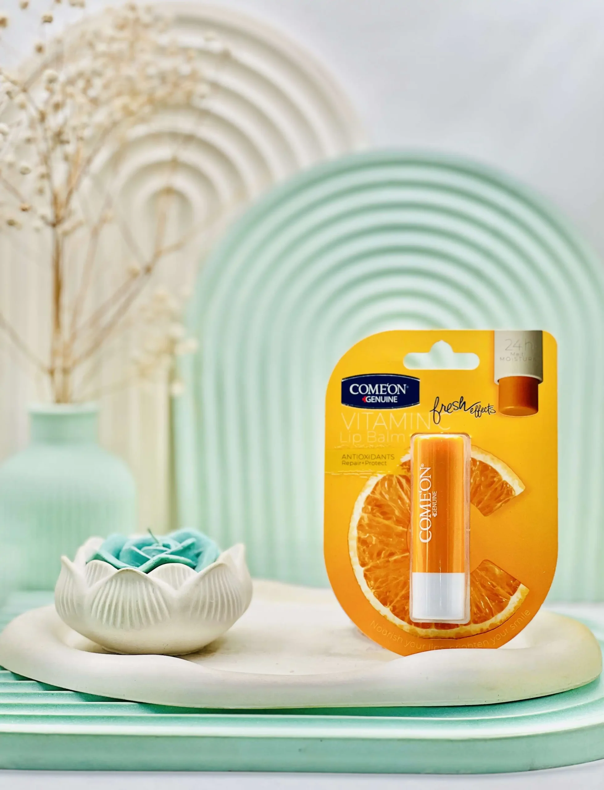 comeon vitaminc lip balm daroosazam.com بالم لب نرم و براق کننده ویتامین C کامان